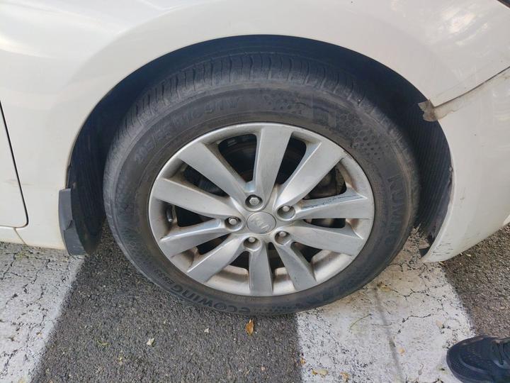 K3 2015 1.6L MT GLS photo 8