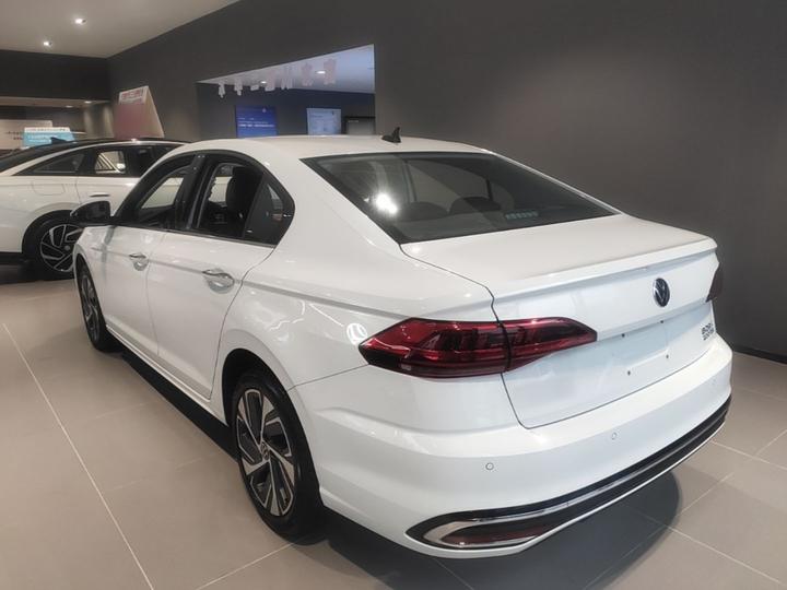 Bora 2024 200TSI DSGPRO photo 4
