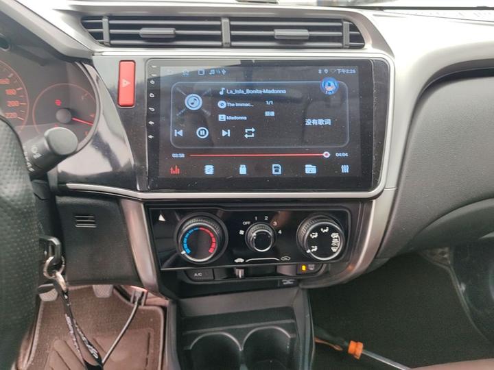 2015 1.5L MT Comfort photo 8