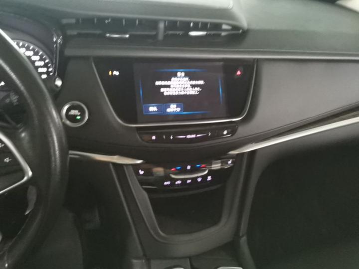 XT5 2018 28T AWD Luxury photo 8