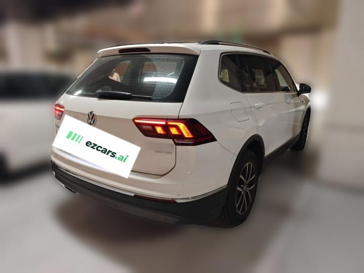 Tiguan L 2018 330TSI AT RWD Comfort photo 6