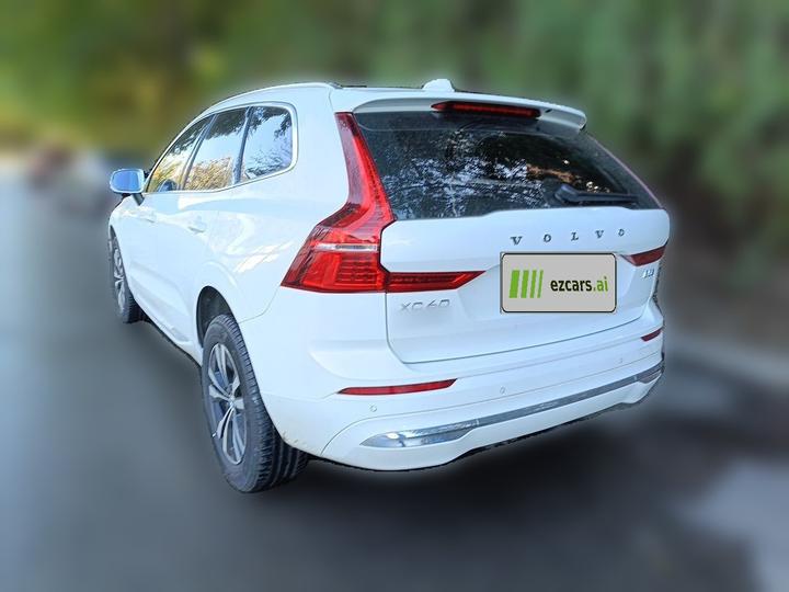 XC60 2023 B5 AWD Luxury photo 4