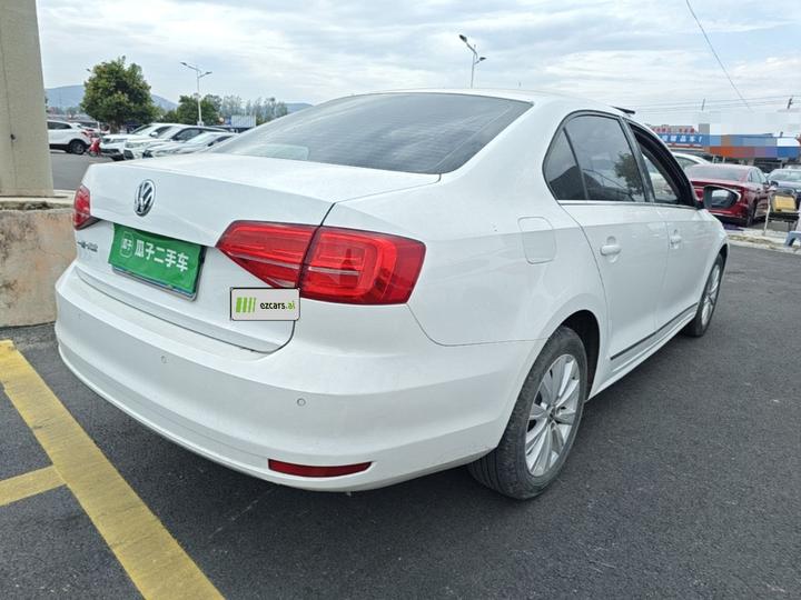 Sagitar 2015 1.6L AT Comfort photo 4