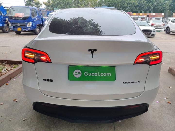 Model Y 2021 Standard Range RWD photo 3