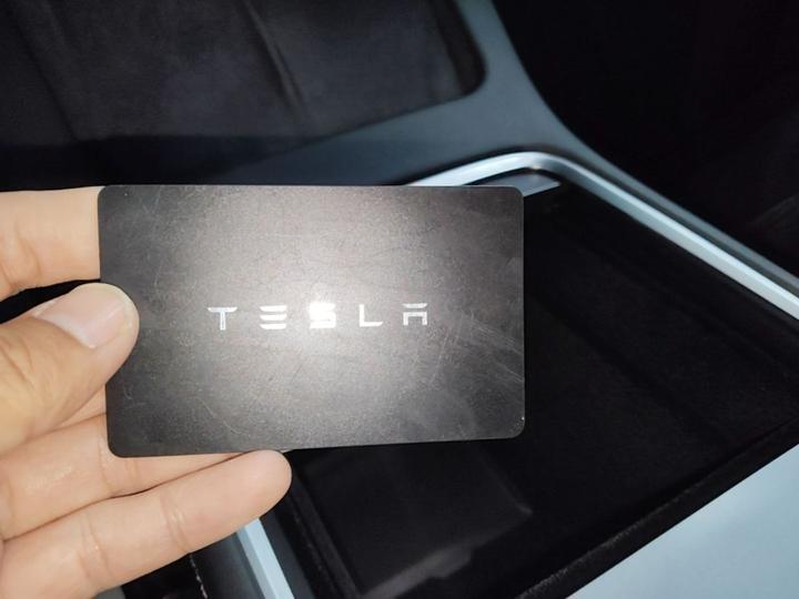 Model Y 2024 RWD photo 8