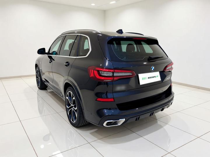 X5 2022 Facelift xDrive 40Li M Sport Package photo 4