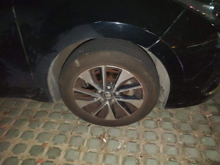Levin 2018 185T CVT Premium China V photo 8