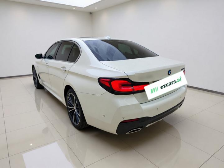 5 Series 2021 530Li Leading M Sport Package photo 4