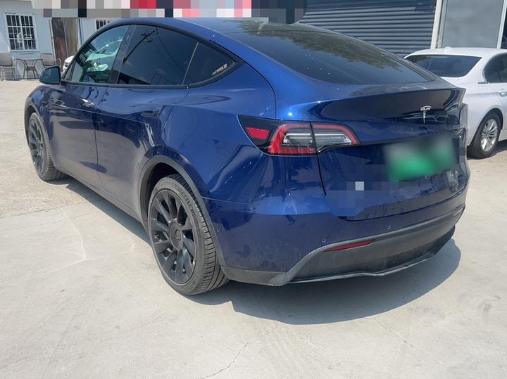 Model Y 2021 Long Range AWD photo 2