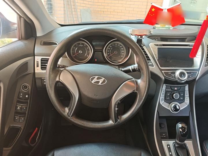 Elantra 2016 1.6L AT Smart photo 6