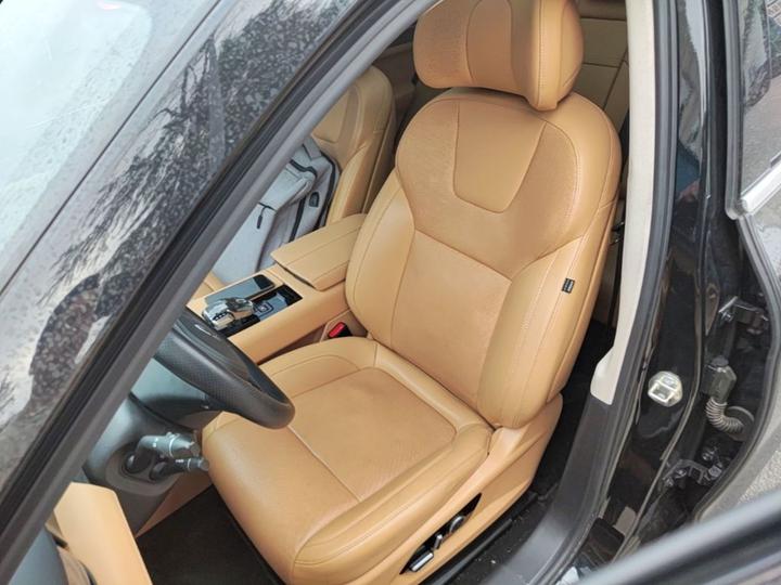 HIMA AITO M5 2022 EREV AWD photo 6