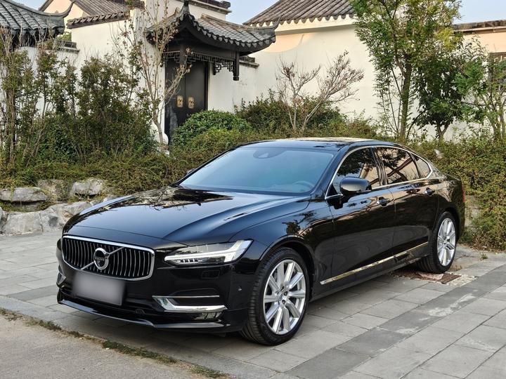 S90 2018 T5