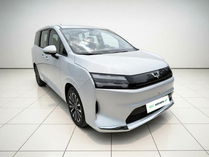 730 EV 2025 EV 500km Luxury photo 3