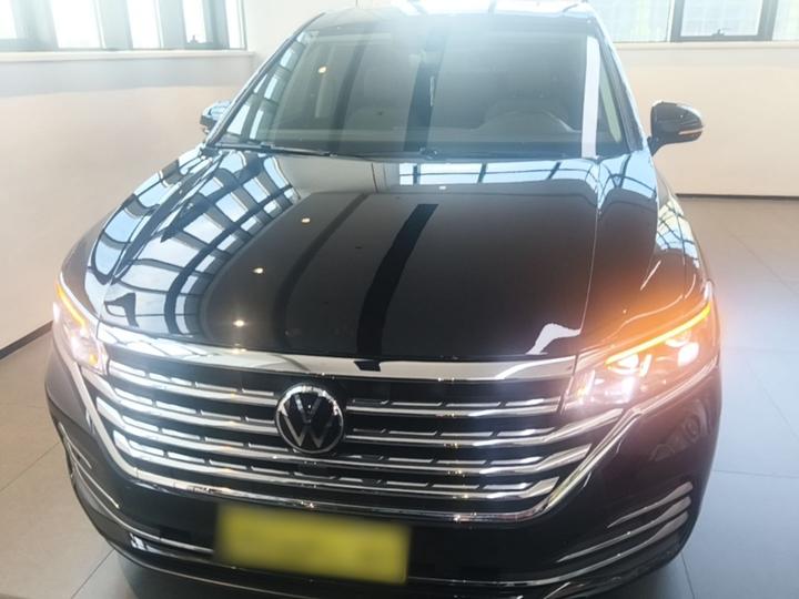 Viloran 2023 Facelift 380TSI Premium photo 2