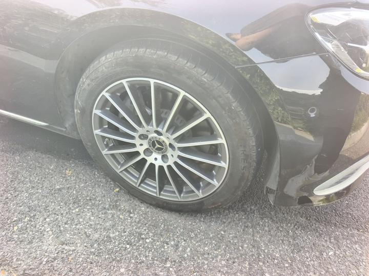 E-Class 2021 E 260 L photo 8