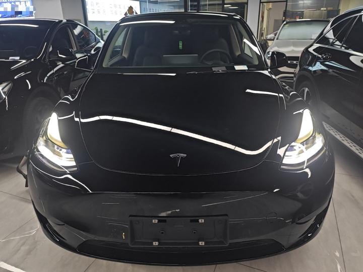 Model Y 2022 RWD photo 2