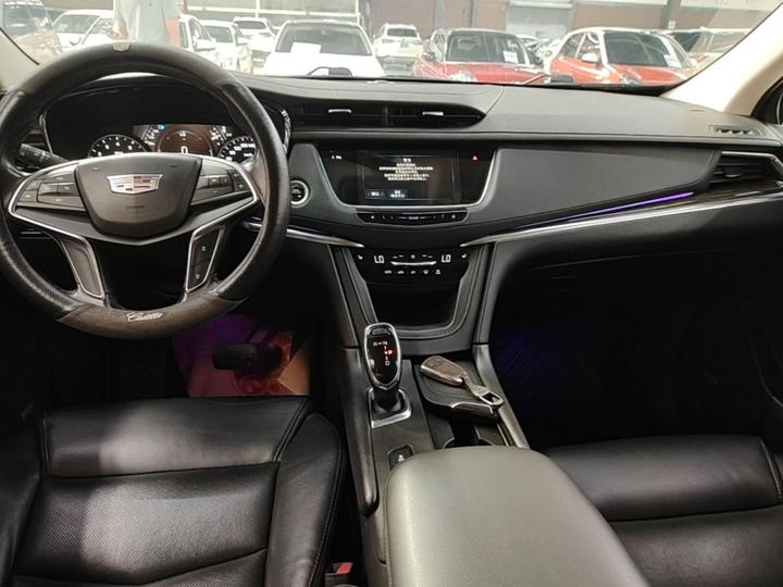 XT5 2018 25T Luxury photo 8