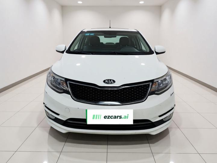 K2 2015 Sedan 1.4L MT GLS photo 2
