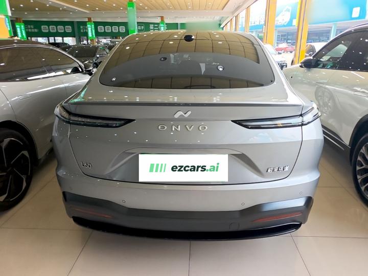 L60 2024 60kWh RWD photo 3
