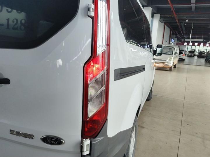 Transit 2019 2.0T Diesel Short Wheelbase 6-Seater China VI photo 7