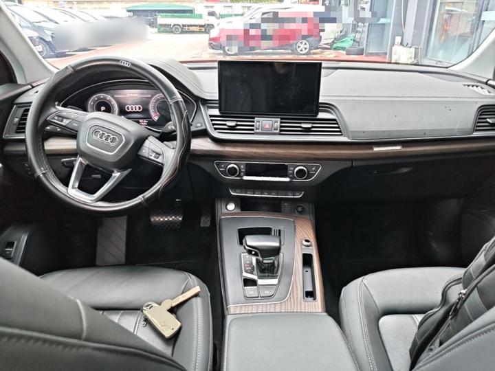 Q5L 2022 40T Luxury photo 5