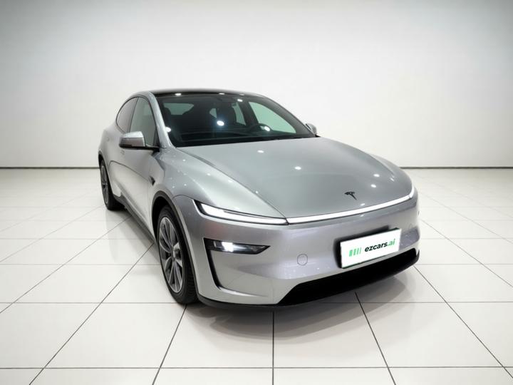 Model Y L 2025 Long Range AWD photo 3