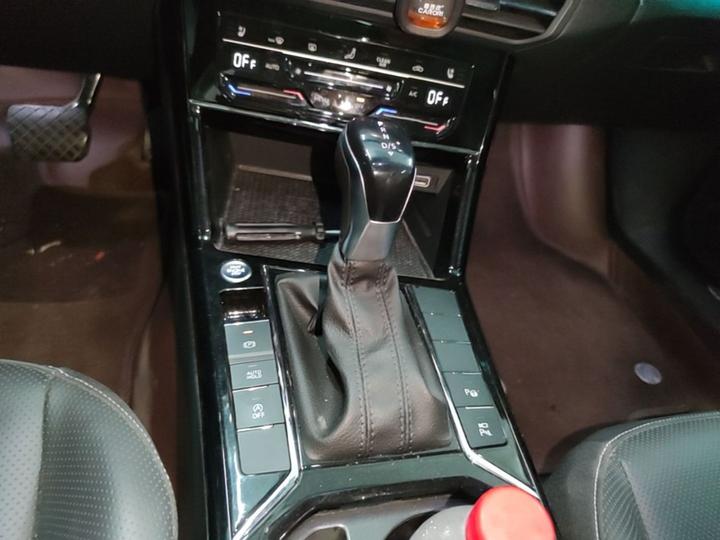 Passat 2023 Facelift 330TSI Luxury photo 5