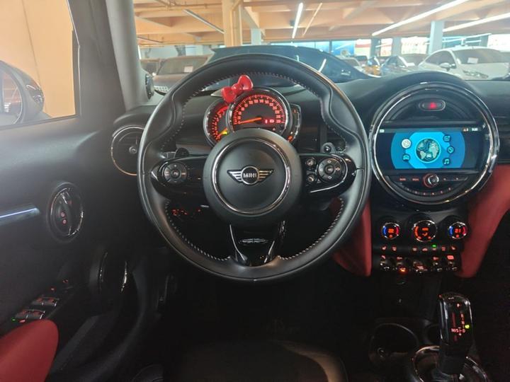 2018 2.0T COOPER S 5-Door photo 3