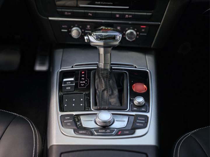 A6L 2012 TFSI Standard photo 6