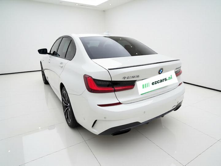 3 Series 2022 325Li M M Sport Night Package photo 4