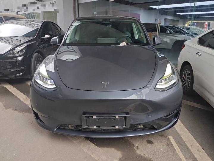 Model Y 2022 Long Range AWD photo 2