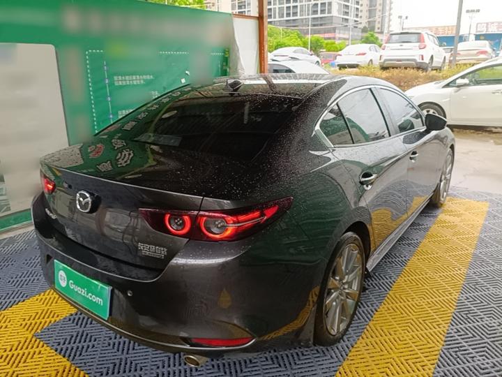 3 Axela 2020 2.0L AT photo 4
