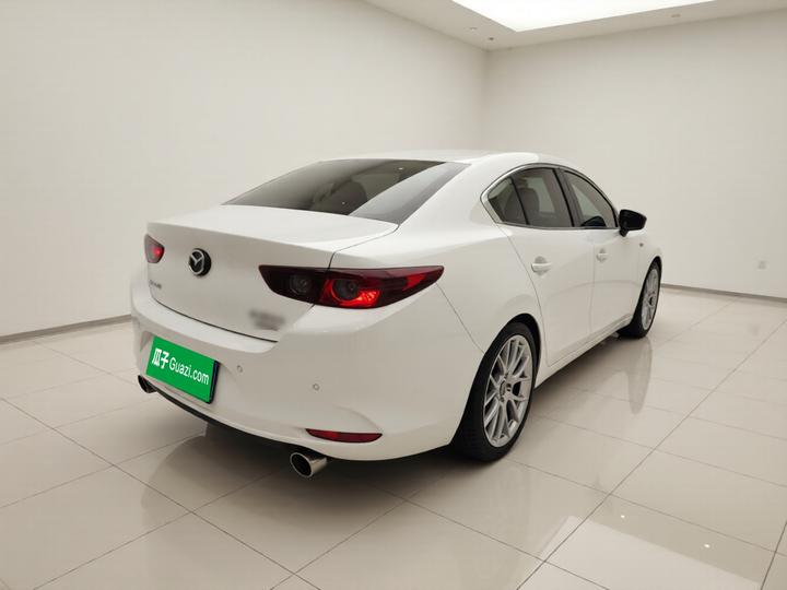 3 Axela 2020 2.0L AT photo 4