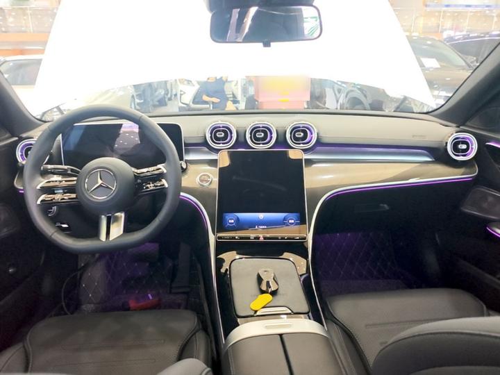 C-Class 2025 C 260 L Sport photo 5