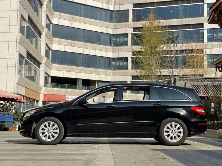 R-Class 2011 R 350 L 4MATIC photo 3