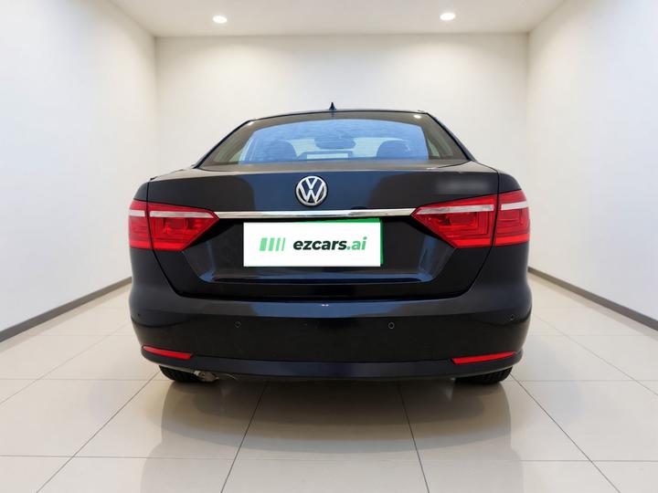 Lavida 2013 Facelift Classic 1.6L MT Comfort photo 3