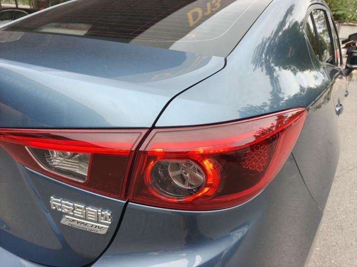 3 Axela 2017 Sedan 2.0L AT Premium China V photo 7