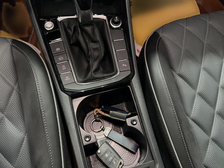 Sagitar 2025 300TSI DSG Excellence photo 7