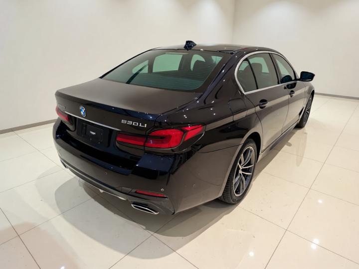 5 Series 2022 Facelift 525Li M Sport Package photo 6