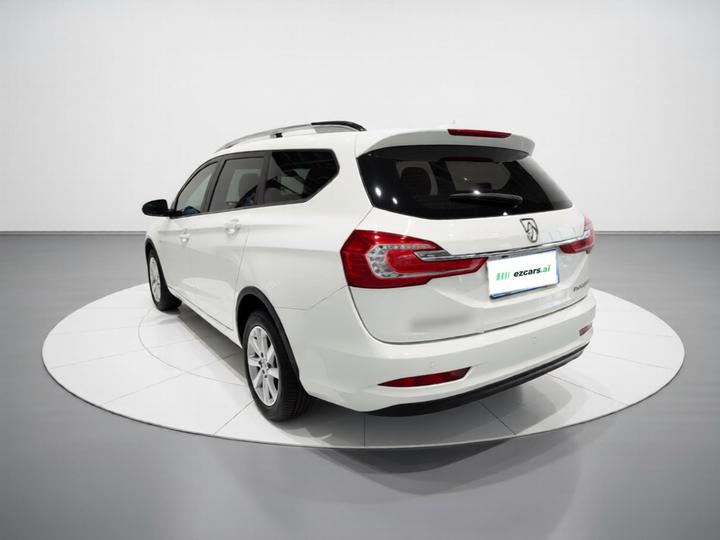 310W 2017 1.5L MT Fashion China V photo 4