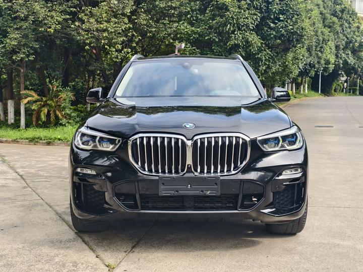 X5 Imported 2020 xDrive40i M Sport Package photo 2