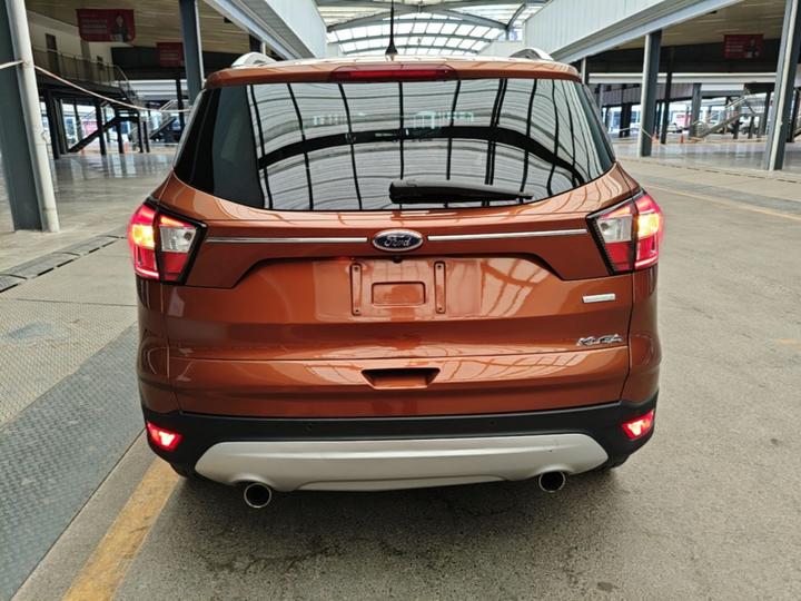 Kuga 2017 EcoBoost 180 RWD photo 3