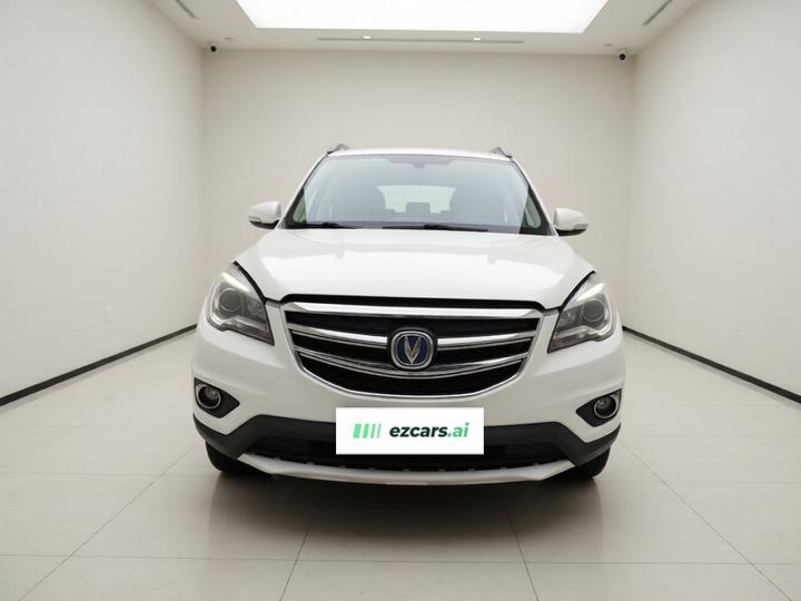 CS35 2017 1.6L MT Luxury photo 2