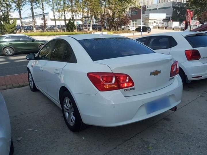 2015 1.5L Classic SE AT photo 4