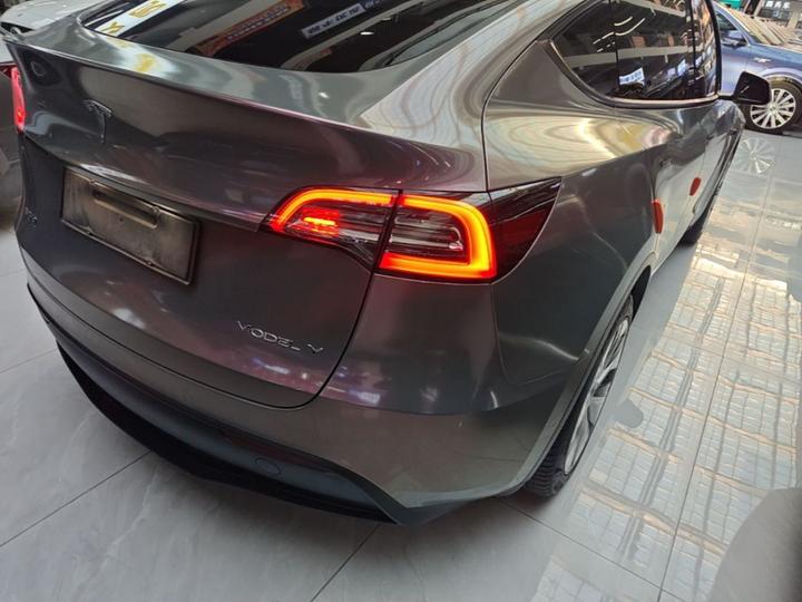 Model Y 2022 Facelift RWD photo 7
