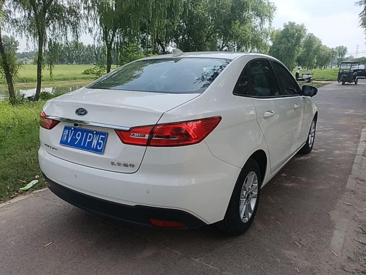 Escort 2019 Facelift 1.5L AT China V photo 4
