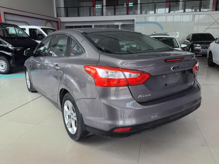 Focus 2012 Sedan 1.6L AT photo 4