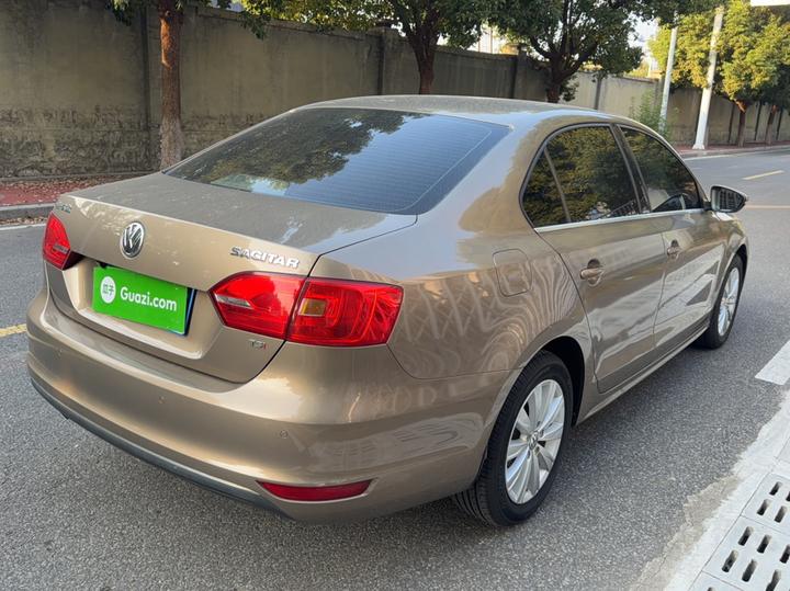 Sagitar 2014 Facelift 1.4TSI MT Luxury photo 3