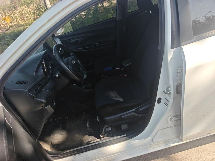 YARiS L 2021 1.5L CVT Leading photo 7