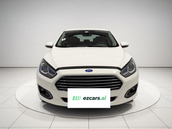 Escort 2015 1.5L AT Fashion photo 2